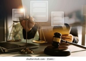 ¿Por qué es preferible contar con los servicios de un abogado independiente en vez de que sea la compañía aseguradora la que tramite la reclamación? 4 Descubre por qué es mejor contar con los servicios de un abogado independiente en lugar de la compañía aseguradora para tramitar una reclamación. ¡ENTRA YA!